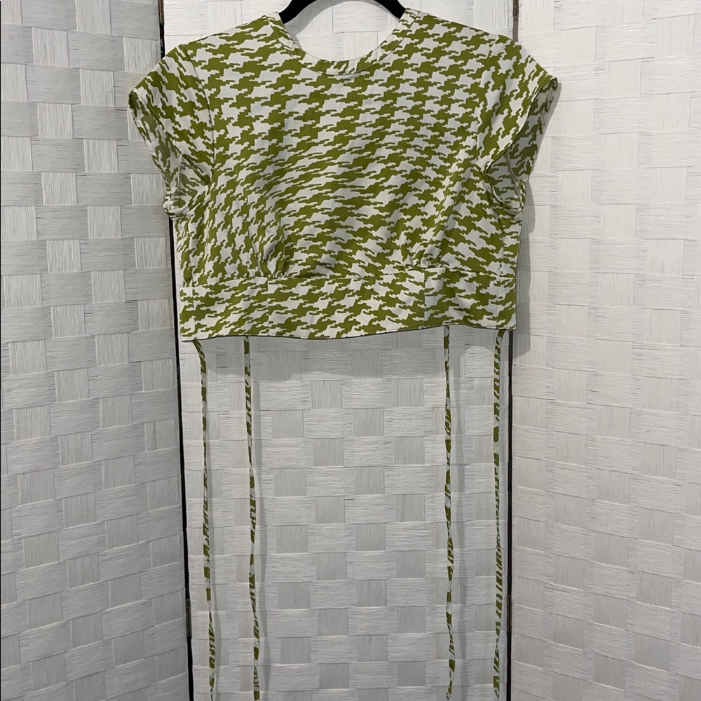 Urban Outfitters Abstract Houndstooth Bow Tie Satin Backless Top🍏 - Picture 6 of 11